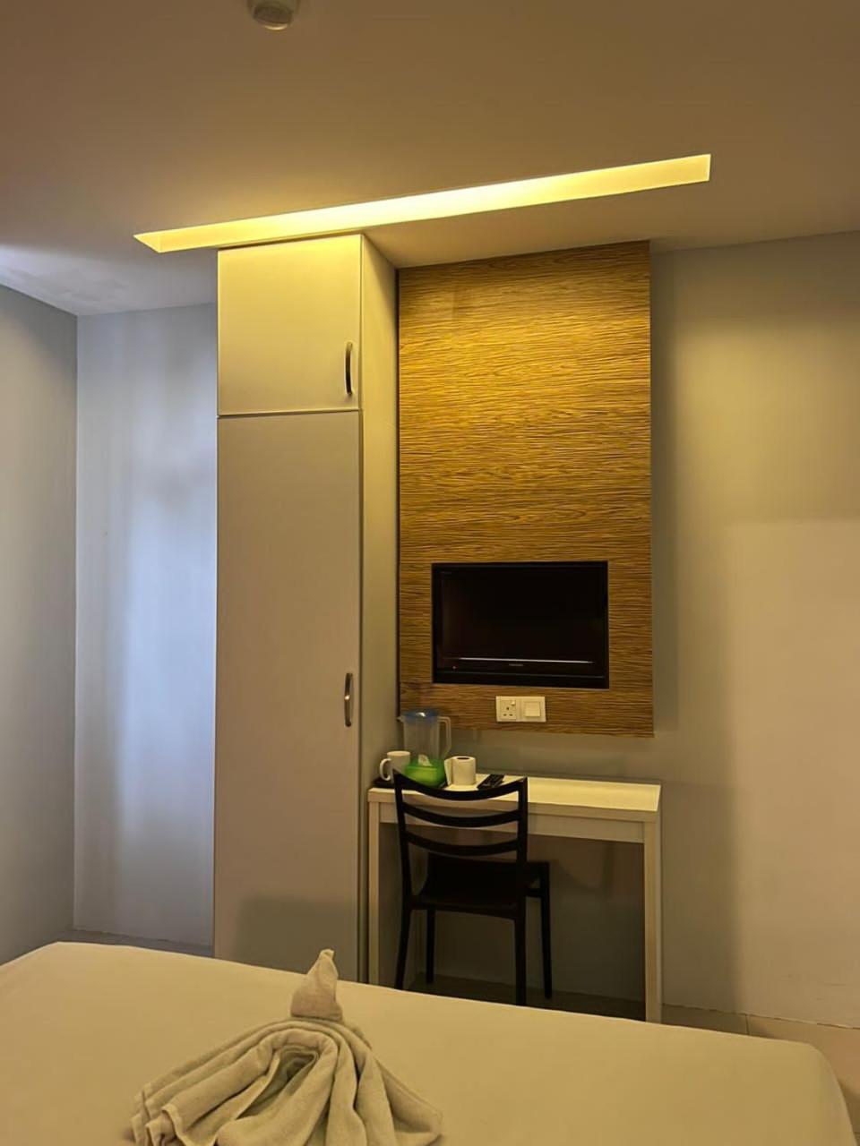 Bangi Business Hotel Kampong Sungai Ramal Dalam Exterior photo