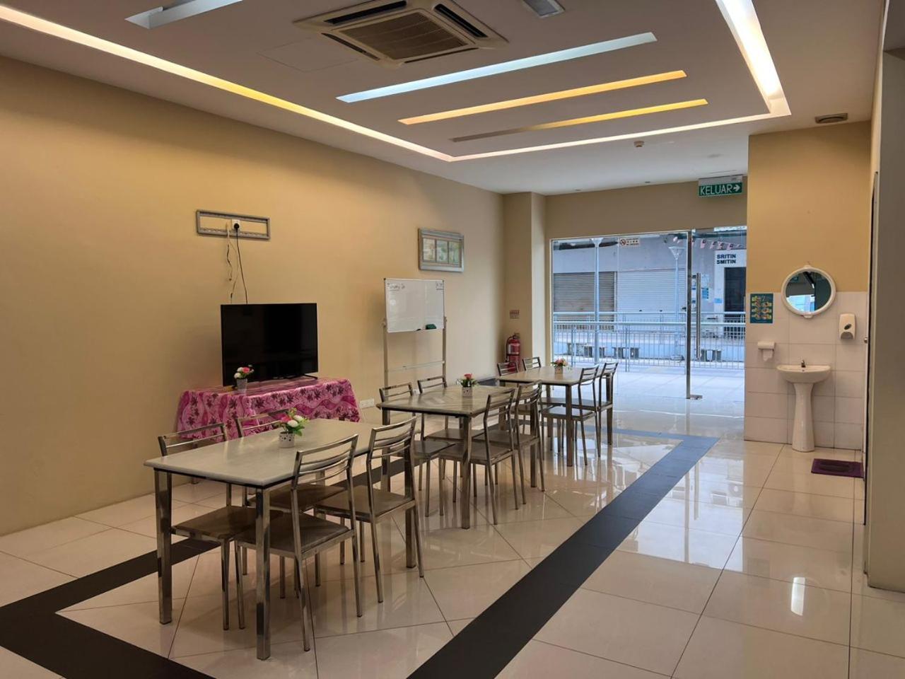 Bangi Business Hotel Kampong Sungai Ramal Dalam Exterior photo