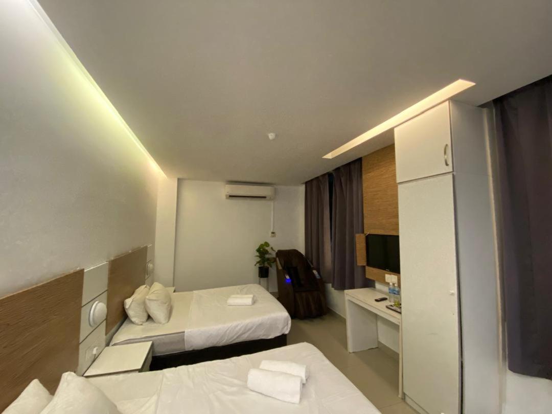 Bangi Business Hotel Kampong Sungai Ramal Dalam Exterior photo